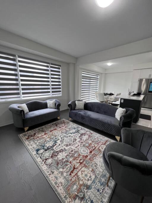 Brand New 4 Bedroom Villa By Hamilton Airport! Exterior foto