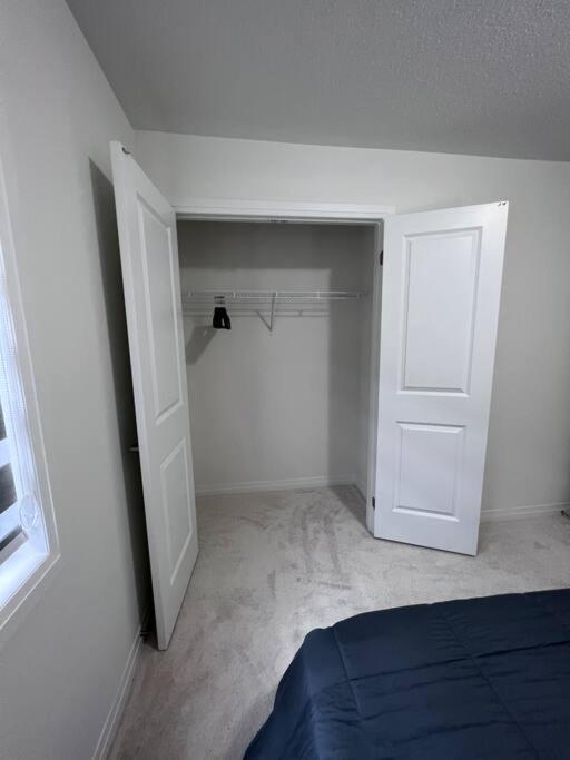 Brand New 4 Bedroom Villa By Hamilton Airport! Exterior foto